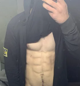 SlavaSerious Public Foto