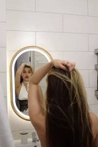 Iren Iren in a mirror Pic