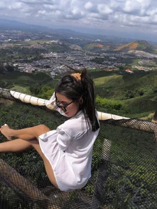 IsabellaMoreau enjoying life. Pic 4