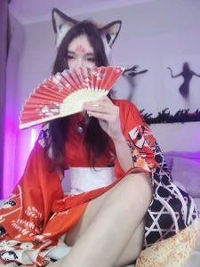 Emily_Strikeee cunning kitsune🦊🌸 Foto 5