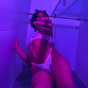 carringtonduvallのPublicの 2枚の写真