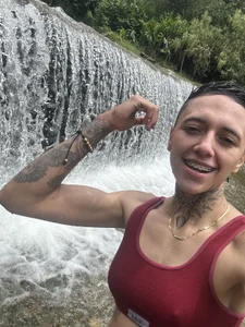 _PhillipBrown I love fucking outdoors and the risk Poză 3