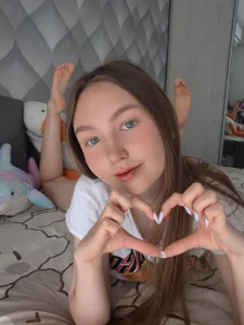 ElfredaTupy 🪿 Home vibe with my cute friend 🪿 Pic 4