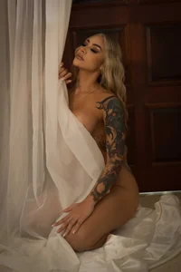Miacoleman_ Public Pic 4