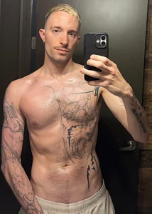 xanderxnyc: SELFIES ( фото)