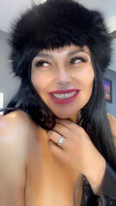 CharlotteCottin 🌟 hi bb Billede 2