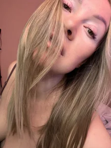 ElyaMilf Public Pic 5