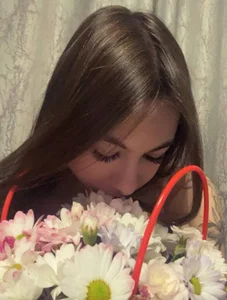 DaynaMacha Flower girl Pic
