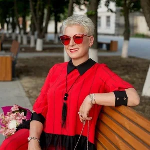 Nika_Clare Public Pic 4