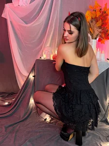 OneInaMILLION-- Don’t be scared, your cutest little devil is just here for some halloween fun 🥺😈🎃 Foto 5