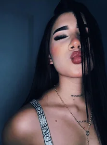 nathalymooree You need a Latina girl like me Pic 4