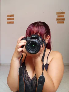 Blushing_Katy cute and smile Pic 6