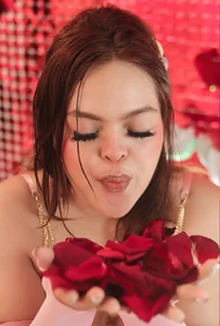 Dakota-Bruce Happy valentines day! Pic 5