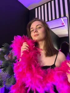 Melissa_Reyes_ Clolor teasing <3 Immagine  2