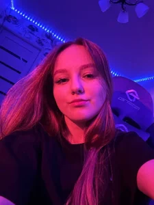 CrystalLasecki Public Bilde 2