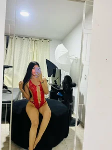 EvelynMoore__ pretty girl Foto 2