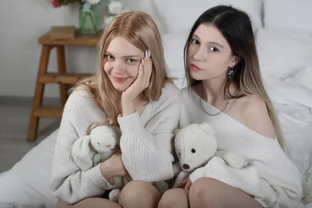 nancy_chancy with my babygirl Elsa 🐰🤍 here is her tg btw https://t.me/elsawhere🤍 Poză 8