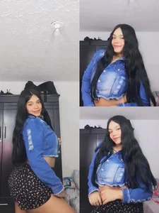 curvybrunnete Public Hình 8