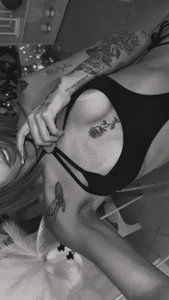 MelyTaylor_ Some sexy pics of me🩷 Pic