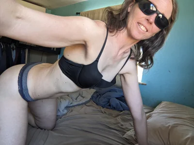 SexyRach75 Public Pic 5