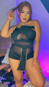 Zoe1_2 I'm a hot girl Immagine 