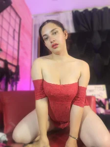 Valeria_de_leon My red dress Pic 8