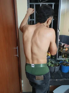 Cris-h Public Pic