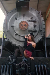 saskia_secretsexy train photo section !! saskia so hot Bild 6