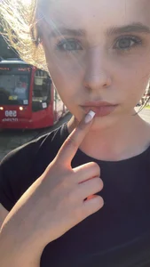 little_shy_girll Public Εικόνα