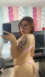 nicolleu99 🤤🌺 Pic