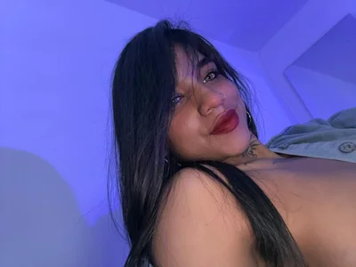 Ariana_Esteban07 do you like my lips? 💋 Foto