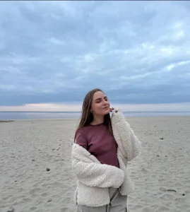 MelissaMelrey at sea Pic 3