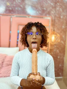 WILD_FIREE_ I'm all yours 💋 Pic 2