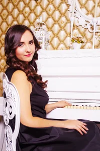 VoulezVous_Angel Public Poză 3