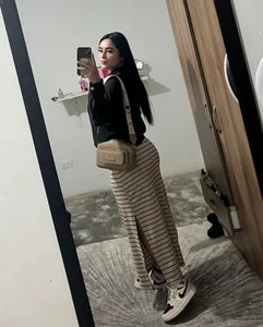 LindseyConnors Public Gambar 7