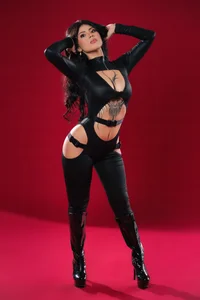VickyHarlow Unique and special! 🌹 Bilde 5