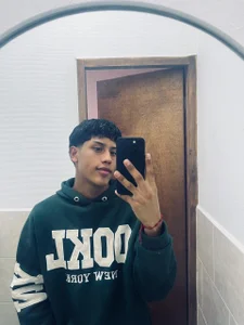emiliano de EMILIANO_BLESS  Imagens