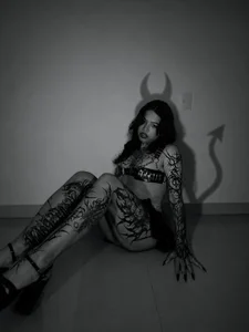 lagriima_sombria's Me 🐈‍⬛🏳️‍⚧️ Sex Photo 5