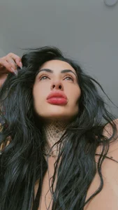 ValkyBes kullanıcısının “Each image holds a piece of my fire… This isn’t just sensuality, it’s pure magic.👁️ albümü -  2 fotoğraf