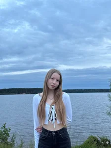 EleneShedden Public টি ছবি