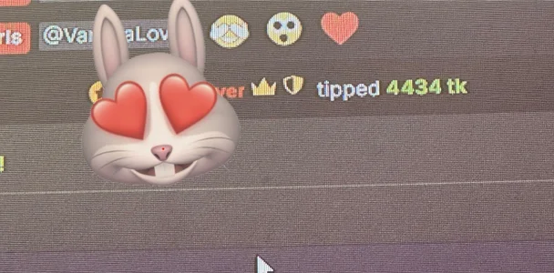 Vanessa_PearlsのLEGENDの 2枚の写真