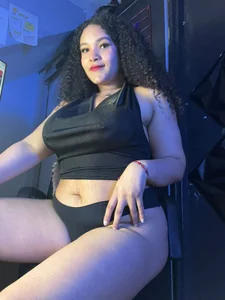 ivonne_diaz1 3 DIFFERENT PHOTOS FULL OF PLEASURE Immagine 