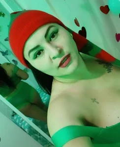 Domina0 HAPPY SAN PATRICIO DAY☘️🍺💸☘️  3টি ছবি