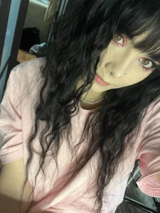 alicegothpink eyes图片 2