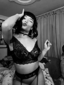 creamy_caramellのSensuality ❤️の 2枚の写真