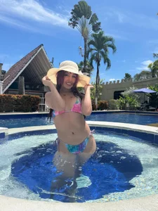 Miss_Charlottet attitude Pic 7