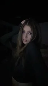 rileyreasee's XXX Nude Photo 2