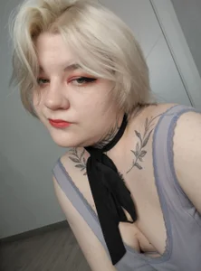 Mystiica: Public ( 6 фото)