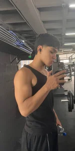 _TaylorBlack kullanıcısının More of Taylor albümü -  3 fotoğraf