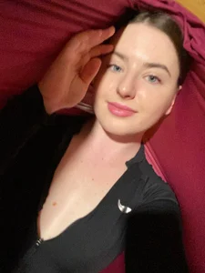 AnnTerry_ Public Pic 5